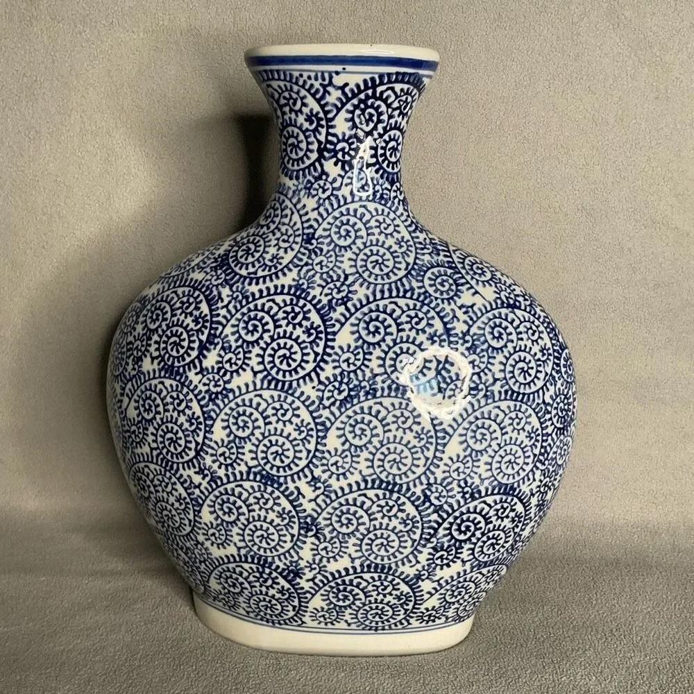 Vintage Chinoiserie Bud Flower Vase - Cobalt Blue‎ & White, Ivy Pattern 12